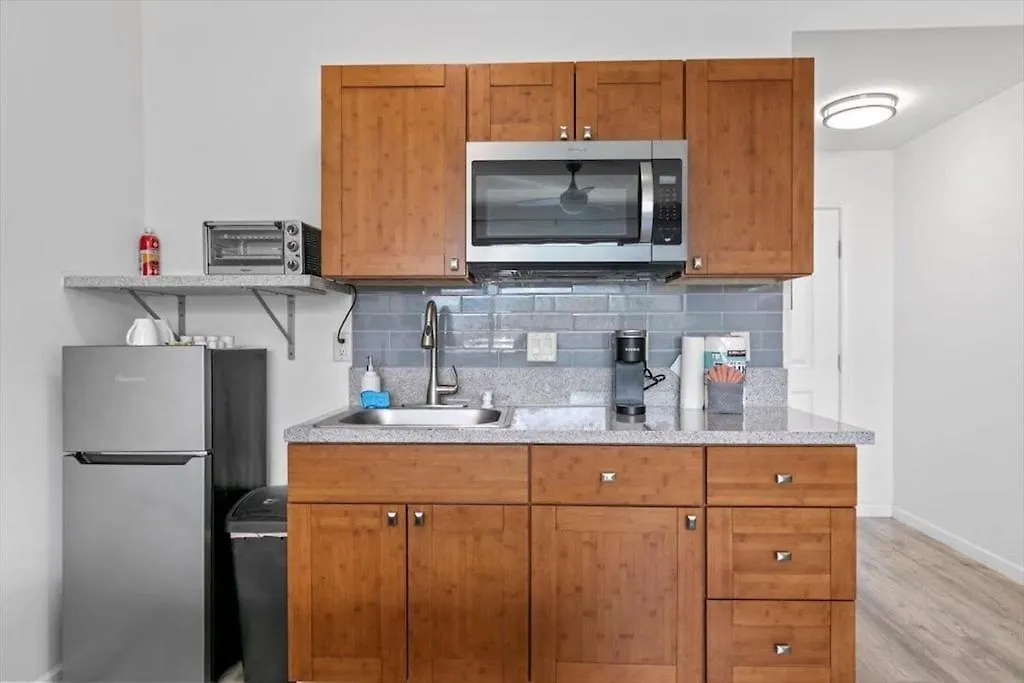 Unit 19 Maui Ohana Modern Studio Wailuku Apartment